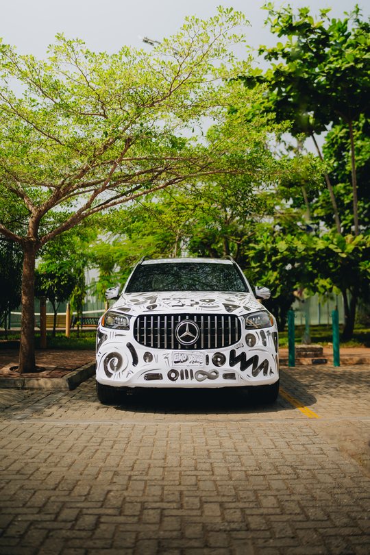 Hand-painted Mercedes-AMG GLS 63, front