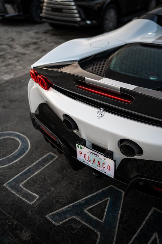 Ferrari SF90 Stradale, rear three-quarter